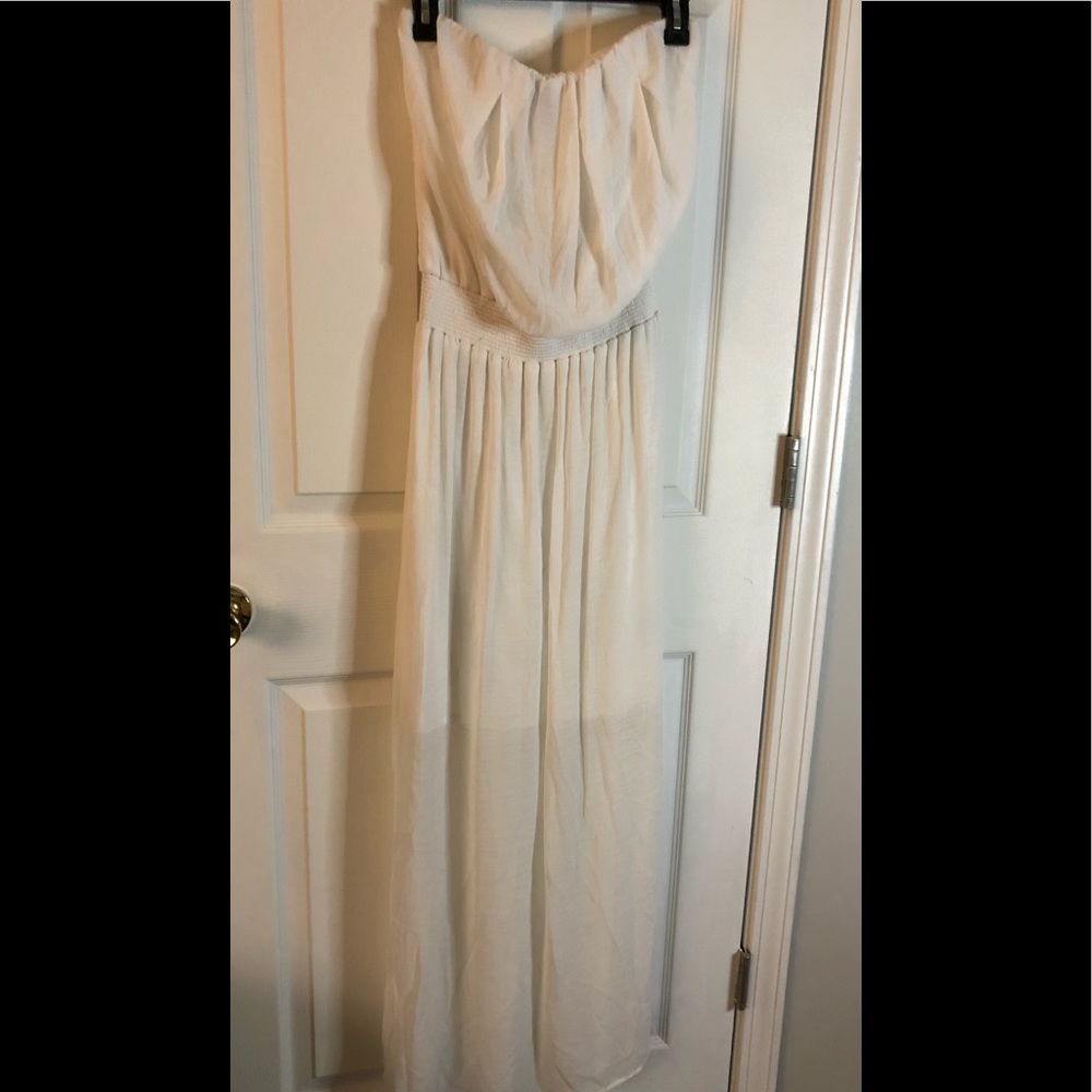Mossimo White Strapless maxi dress, size M